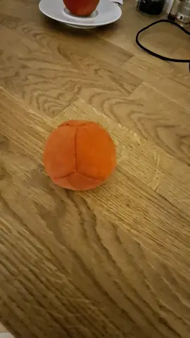 Balle de jonglage orange